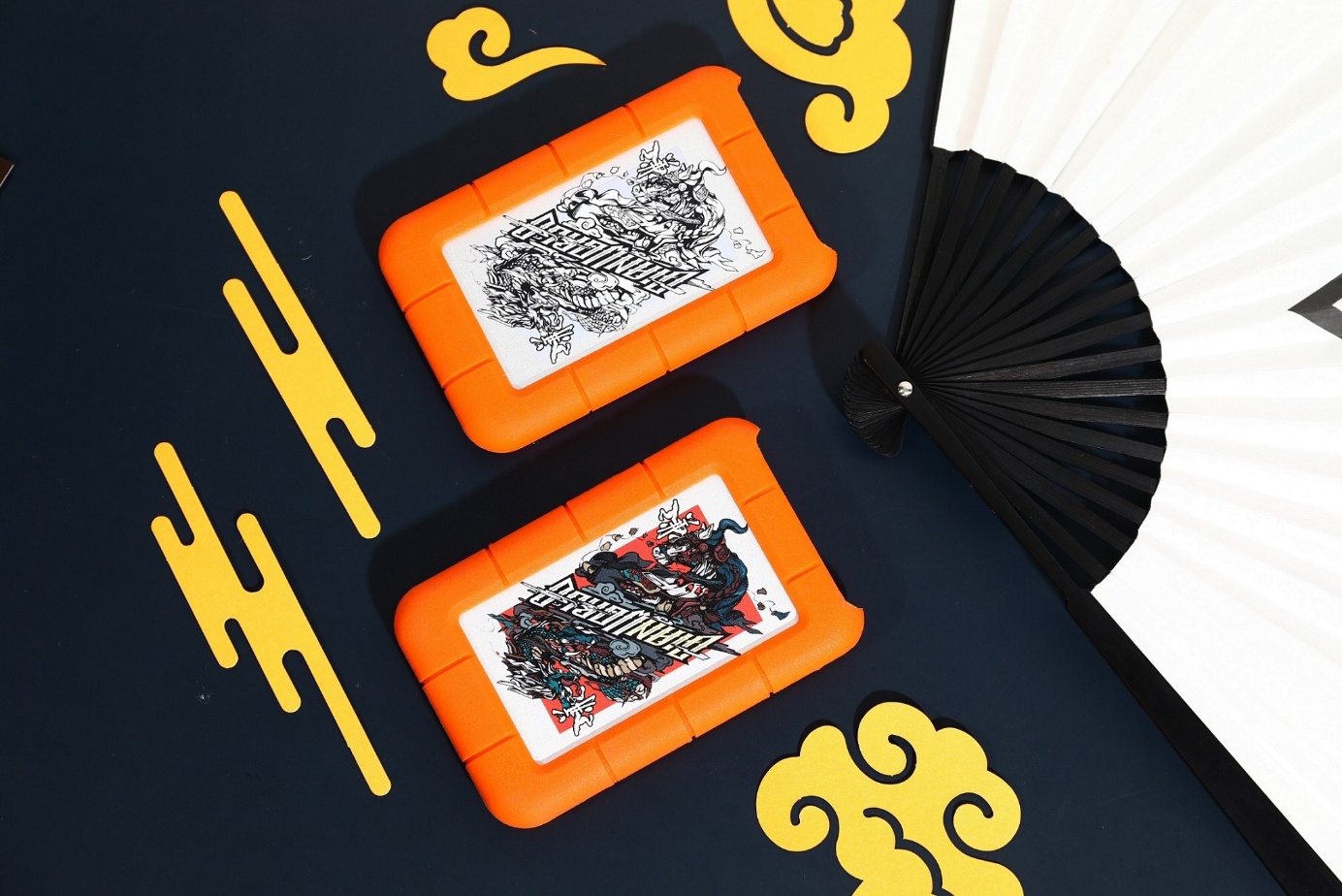 \\192.168.140.2\Client2019\Jane Team\Seagate\Release, feature & case studies\Press Release\FY22\Sept. 21\大谦世界联名款\配图\雷孜联名款-1.JPG