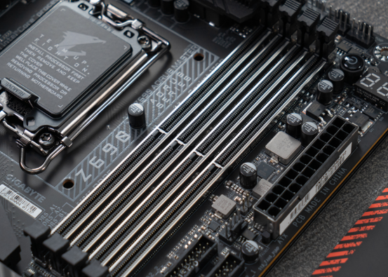 第12代酷睿驾临，雕族Z690军团强势护航！  技嘉Z690系列主板新品抢鲜解析