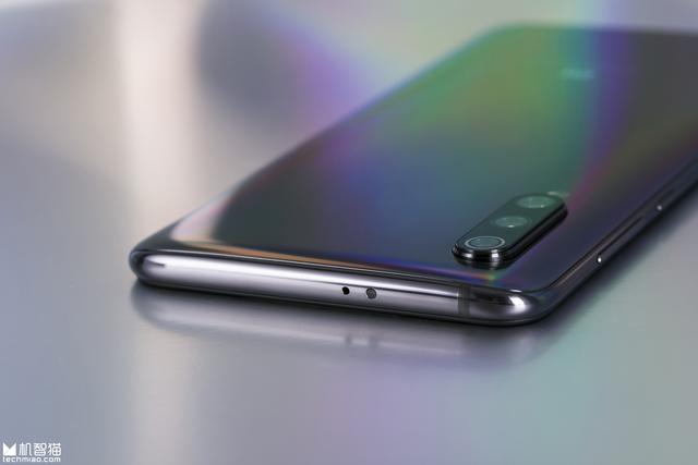 用上小米9的第一天，我的手和眼睛都被惯坏了！