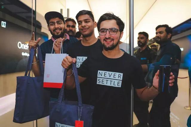 卖5000还被哄抢！这个品牌的旗舰又破纪录了