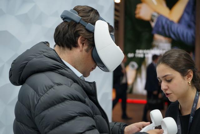 王雪红：HTC将打造一个“没有边界、身临其境的虚拟世界”