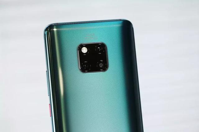 中招了没？这就是华为Mate20 Pro“绿屏门”始末！