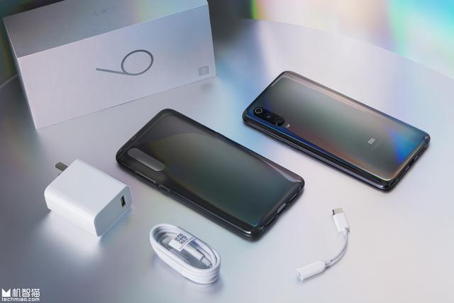 用上小米9的第一天，我的手和眼睛都被惯坏了！