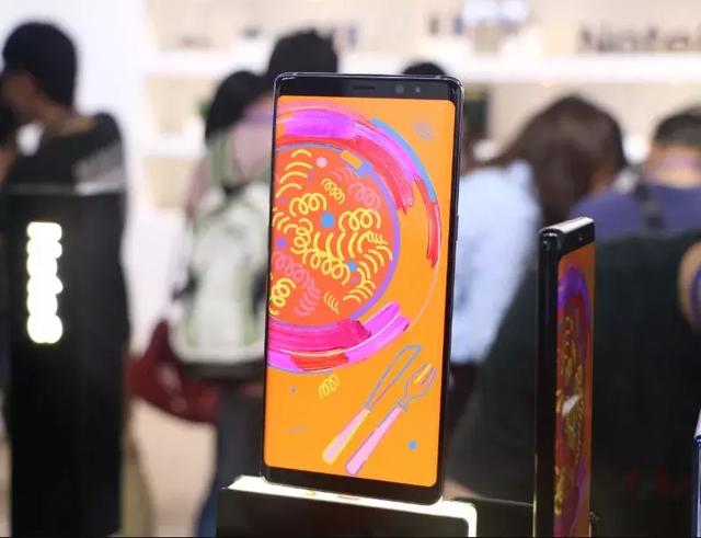 三摄还没弄明白，全球首款四摄手机又来了