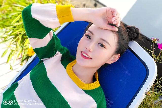 联想手机掌柜怼了一遍友商后，主角今天终于现身了