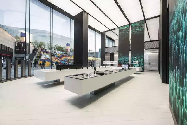 为何国产手机厂商要“疯狂开店”？