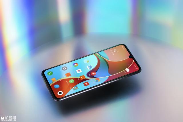 用上小米9的第一天，我的手和眼睛都被惯坏了！