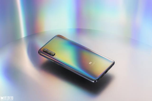 用上小米9的第一天，我的手和眼睛都被惯坏了！