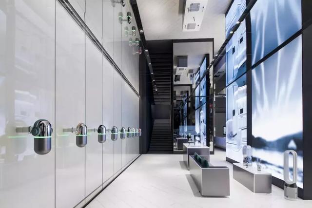 为何国产手机厂商要“疯狂开店”？