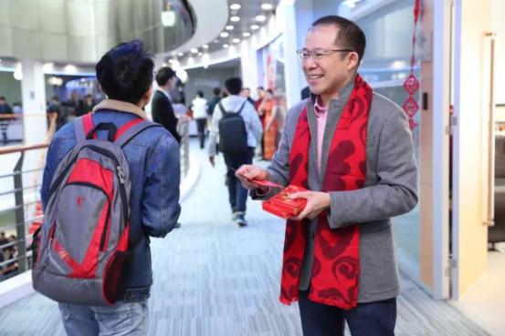 雷军刘作虎发红包，还有奇葩的利是糖，“开工利是”你领到了啥？