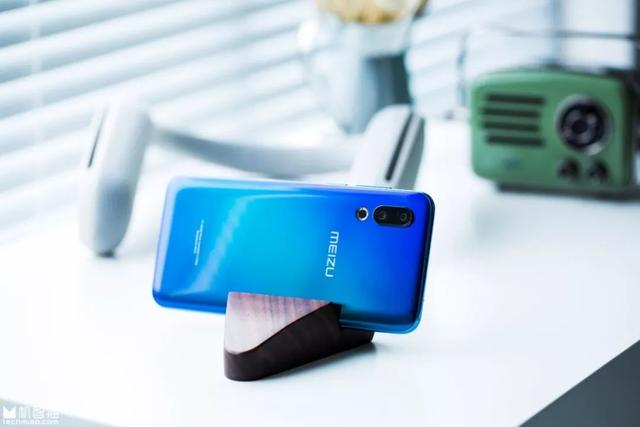 迟到半个月，魅族这款以“海底沙漠”为灵感的手机终于开卖了！