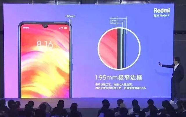 全程怒怼荣耀，业界首推18个月超长质保，Redmi亮相火药味十足！