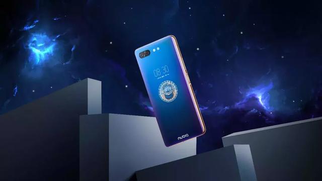 买手机送“宠物”！这款人气双屏旗舰的新版本有点意思