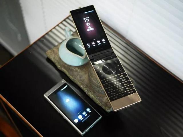 土豪身份的象征！三星刚发布的新旗舰售价能买两台iPhone XS