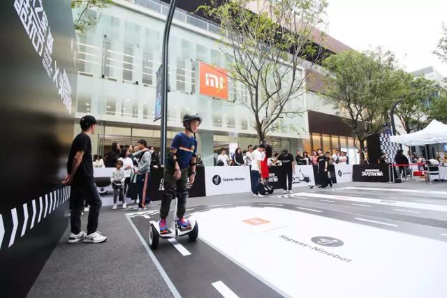 为何国产手机厂商要“疯狂开店”？