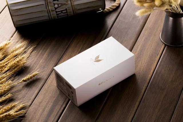 华为麦芒7铂光金开箱图赏：这个金，很高级