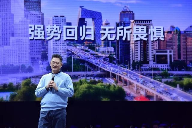 没想到是三星，首款“打孔”全面屏手机来了！