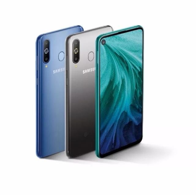 没想到是三星，首款“打孔”全面屏手机来了！