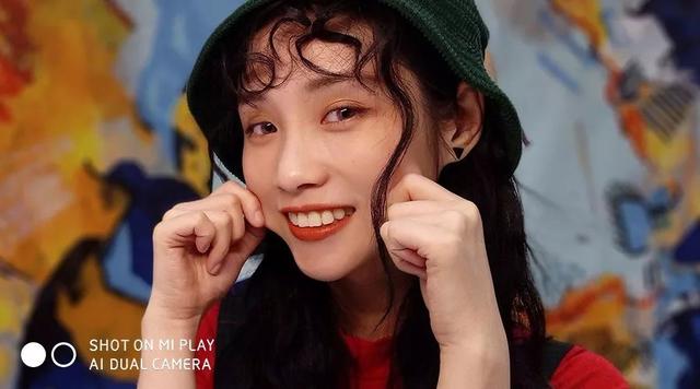 “买流量送手机”，小米刚刚发布了今年最后一款新品