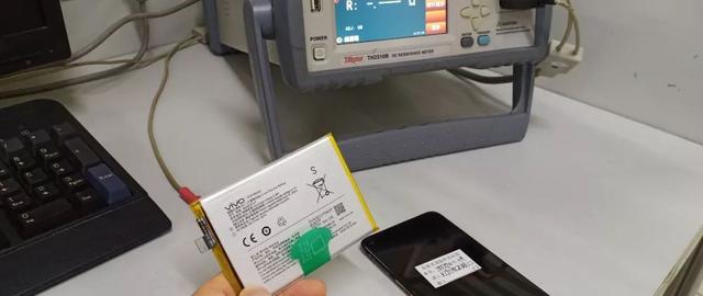 真正的“续航怪兽”！“吃鸡”吃了十几个小时还有电！