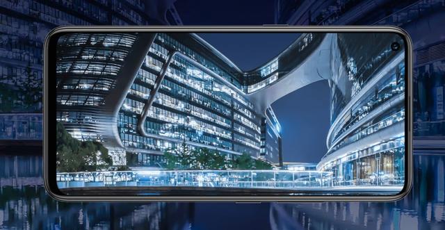 真正的“续航怪兽”！“吃鸡”吃了十几个小时还有电！