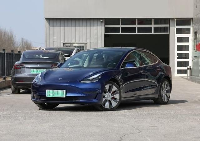 续航受限、阉割导航，特斯拉Model 3基础版被爆大量减配