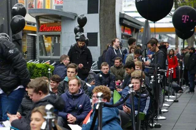 卖5000还被哄抢！这个品牌的旗舰又破纪录了