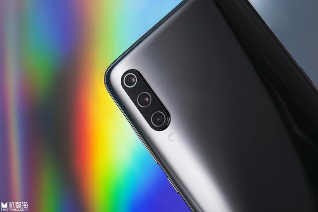 用上小米9的第一天，我的手和眼睛都被惯坏了！