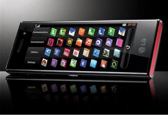 真香！“带鱼屏”手机玩游戏有“作弊般”的优势