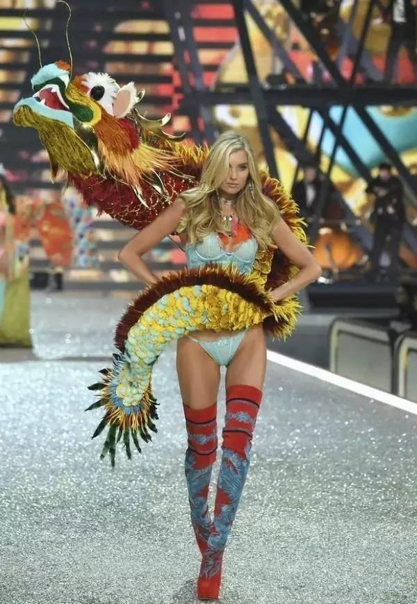 笑出猪叫！盘点2019大牌的新年“神设计”