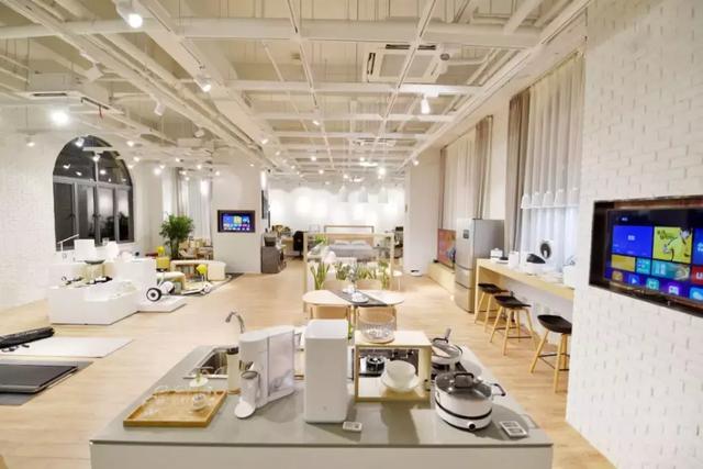 为何国产手机厂商要“疯狂开店”？