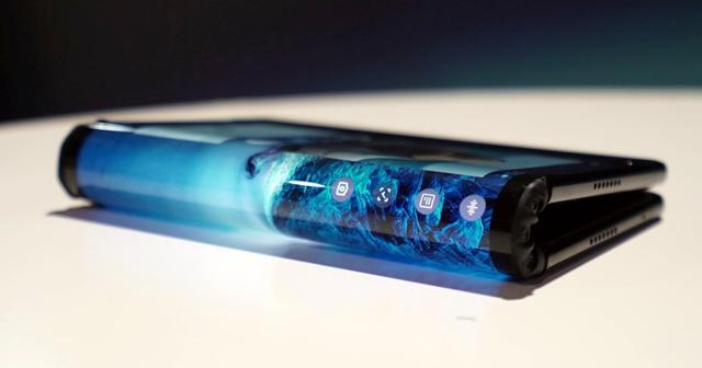 小米双折叠屏手机曝光，能不能拿到手就看米粉了