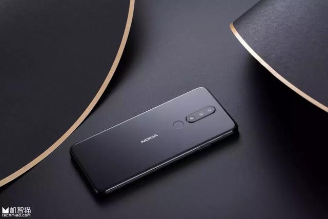 诺基亚X5：最“国际范儿”的千元机