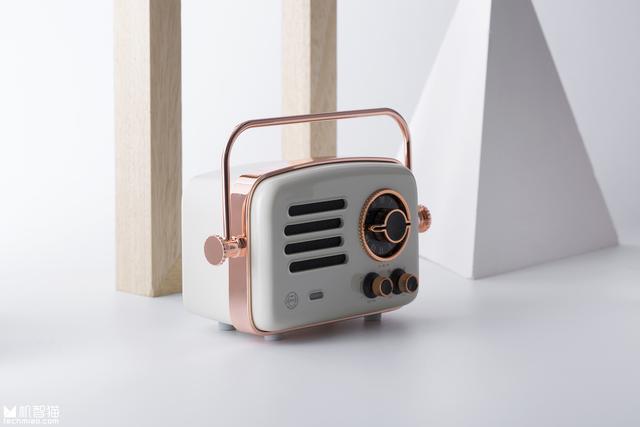 猫王旅行者2号：还记得你最爱听的电台情歌吗？