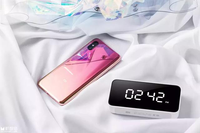 小米8屏幕指纹版体验：弥补了普通版的遗憾