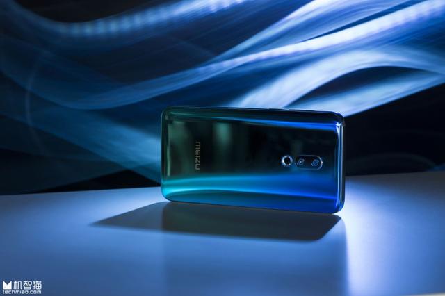 魅族16th极光蓝：这100块花得值！