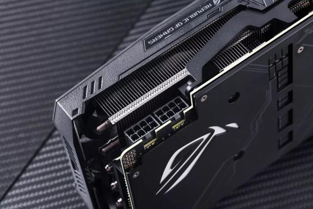 真香！华硕信仰ROG STRIX GTX 2080图赏