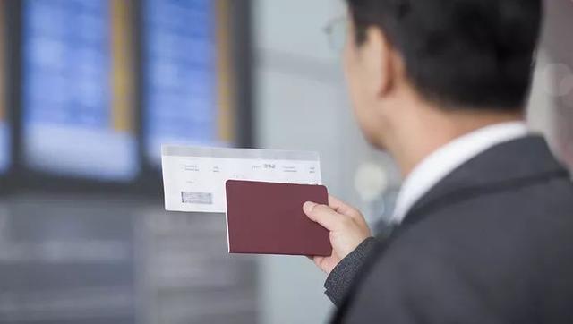 骗子主动给你“打钱”？注意！机票改签骗局又有新套路了