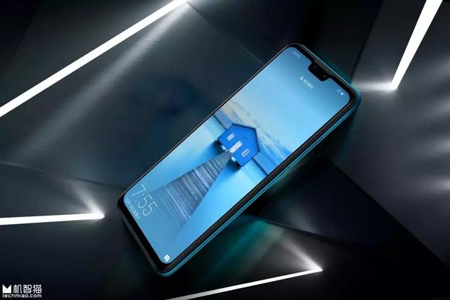 Mate 20还没来，但华为却提前发布了一款巨屏手机！