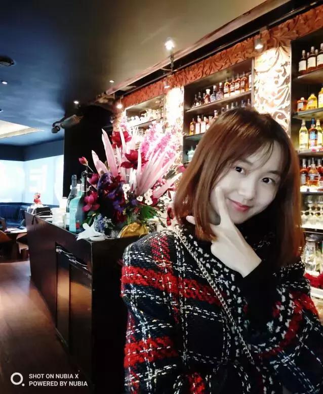 除了成就全面屏，努比亚X的副屏还能这么玩