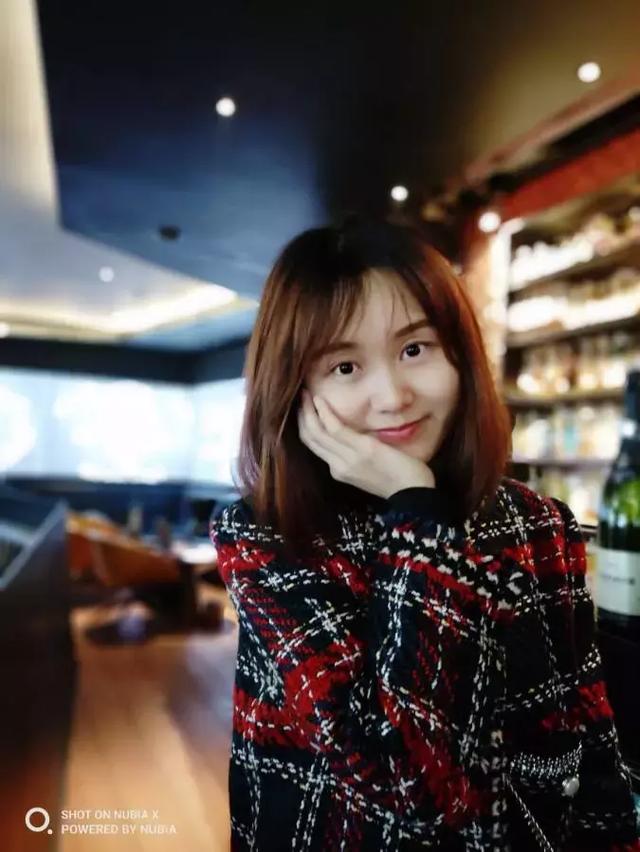 除了成就全面屏，努比亚X的副屏还能这么玩