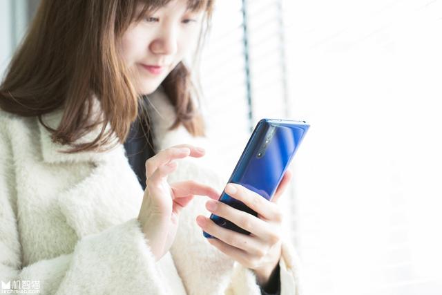 最便宜的升降式镜头手机体验！屏占比接近100%！