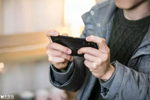 iQOO深度测试：相比小米9，便宜了一块钱的它值得买吗？