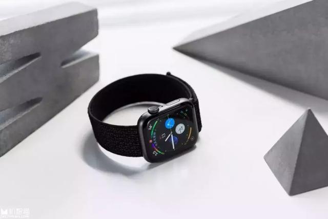 戴了一个月Apple Watch Series 4，真香！