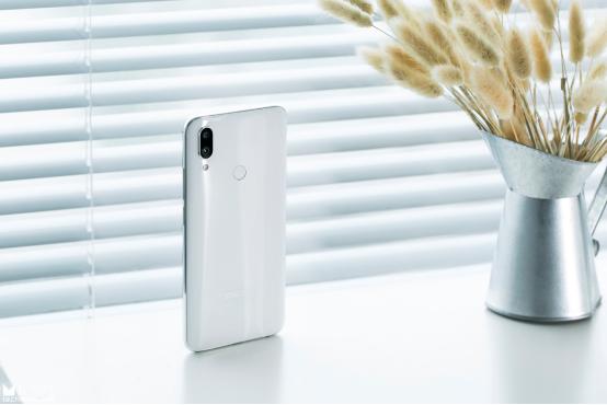 魅族Note9首发体验：红米Note7的劲敌来了！