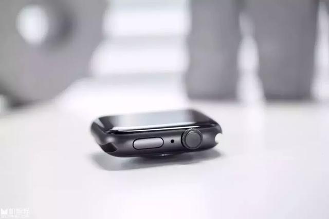 戴了一个月Apple Watch Series 4，真香！