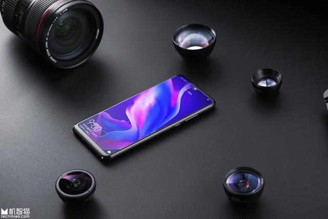 HUAWEI nova 4e首发体验：对 “自拍手机”的偏见该放下了