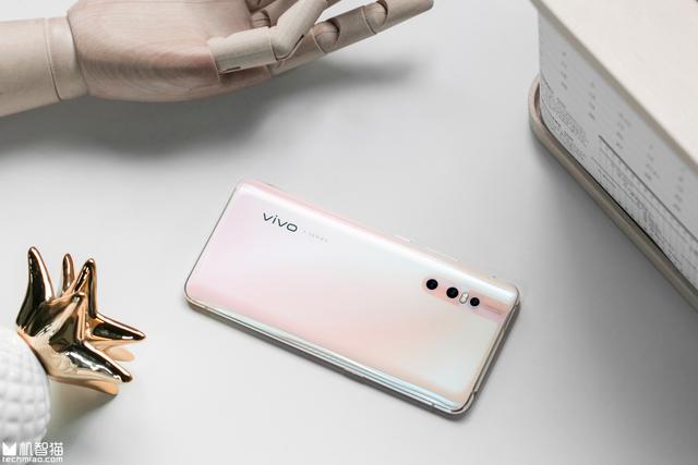 最便宜的升降式镜头手机体验！屏占比接近100%！