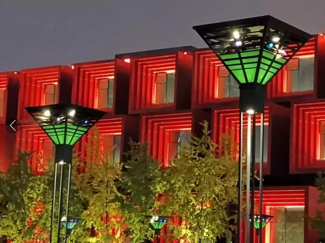 谁更值得买？三款主流滑盖全面屏新机对比评测