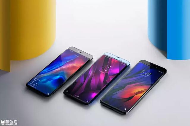 谁更值得买？三款主流滑盖全面屏新机对比评测